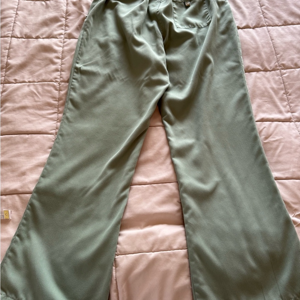 Barco Classic Cord Women’s Medical Scrub Set In Olive Green - Picture 11 of 16